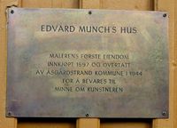 Plakett på huset. Foto: Stig Rune Pedersen (2013).