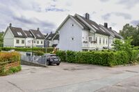 Rekkehus i Munkerudstubben. Foto: Leif-Harald Ruud (2022)