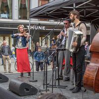 Oslo Scottish Country Dance Group på Egertorget 2. juni 2012. Foto: Leif-Harald Ruud