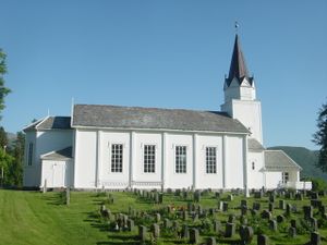 Myrbostad-kirke-Norway-05-2007.JPG
