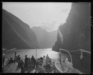 Nærøfjorden - no-nb digifoto 20151105 00022 NB MIT FNR 06535.jpg