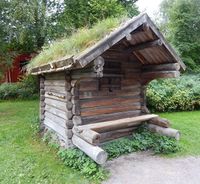 Badstue fra Moen i Gransherad. Bygd på 1800-tallet som korntørke etter modell av eldre badstuer. Nå på Norsk Folkemuseum. Foto: Jan-Tore Egge (2016).