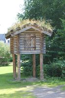 Buvrie bygd ved Norsk Folkemuseum på Bygdøy i Oslo av Jonas Danielsen fra Elgå i 1998. Foto: Chris Nyborg (2015).
