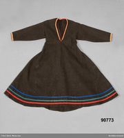 Kvinne-gáppte frå Arjeplog, til Nordiska museet 1901. Foto: Mona-Lisa Djerf / Nordiska museet