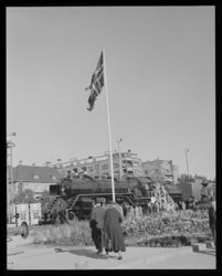 NSB 100 år i 1954. Arrangement på Rådhusplassen i Oslo og på Vestbanen.