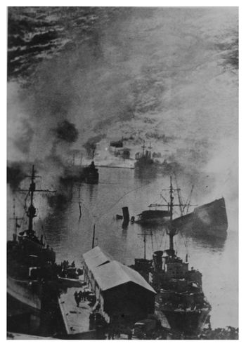 Narvik havn 10.4. 1940.JPG