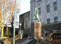 Gustav Vigelands statue av Bjørnson ved Den Nationale Scene i Bergen. Foto: Hans P. Hosar