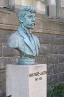Byste av Hans Wiers-Jenssen ved Den Nationale Scene i Bergen. Foto: Hans P. Hosar