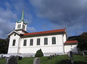 Nedre Eiker kirke 2013 2.jpg