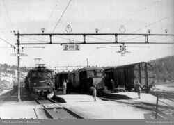 Nelaug stasjon med samtidige anløp av tre tog. Bartholomæus Rummelhoff/NJM