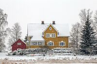 Våningshuset på Sommerro på Årnes, oppført omkring 1914. Foto: Leif-Harald Ruud (2025).