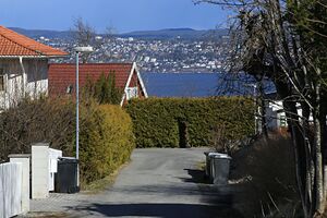 Nesodden Jøtulsvingen 200403.JPG