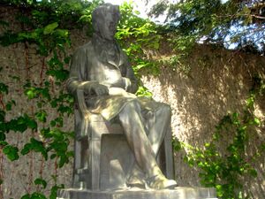 Niels Henrik Abel statue Blindern.jpg