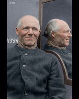 Forbryterportrett av Oluf Nilsen Kjesbovold - 1910. Under soning på Akershus landsfengsel, 4 år for bedrageri Foto: Digitalarkivet (original)