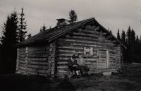 13. Nistu på Korbøl, Hedmark - Riksantikvaren-T108 01 0023.jpg