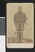 Ei inuittkvinne i folkedrakt.