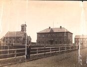 Alltinget og katedralen i Reykjavik i 1888, fotografi fra Fridtjof Nansens Grønlandsferd.