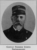 Stasjonsmester Gustav Fredrik Dorph (1827-1887). Stasjonsmester Lillestrøm 01.04.1856-13.01.1857, så Eidsvoll til sin død 23.11.1887. Kilde: "Norsk Hoved-Jernbane i femti Aar". nb.no