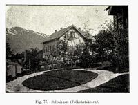 Folkehøgskulen på Solbakken. Foto: Boka Ullensvang av O. Olafsen, utg. 1907.