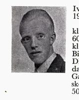 Kommunearbeider Gunnar Iversen, f. 1921 i Hole. Langrenn. Foto: Ranheim: Norske skiløpere