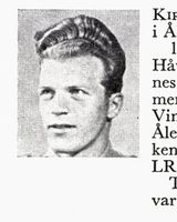 Postbud Arne Kirkbakk, f. 1932 i Ålen. Hopp. Foto: Ranheim: Norske skiløpere