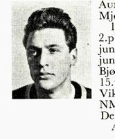 Kontormann Egil Aulie, f. 1933 i Mjøndalen. Hopp. Foto: Ranheim: Norske skiløpere