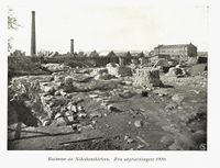 Ruinene av Nikolaikirken under utgravningene i 1920. Fra Edv. Bull: Oslos historie, 1922.