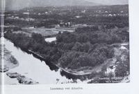 Landskap ved Altaelva. Foto: Det Norske næringsliv. 13 : Finnmark fylkesleksikon, 1952.