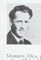 Murerarbeider Kåre Kvam, født 13. september 1925 i Lesjaskog. Skihopper for Lesjaskog idrettslag. Foto fra Norske skiløpere : B.5 : Østlandet Nord, utg. 1955.