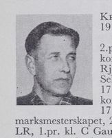 Kjøpmann Svein Krontveit, født 1912 i Rauland. Hopp, kombinert og langrenn for Idrottslaget Dyre Vaa, Vinje kommune.