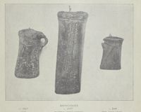 Bronseøkser funnet i Oslo. Det er bare fire slike som er funnet i området. Fra Akers historie, utgitt 1918.