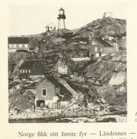 Fyrstasjonen under ombygging i 1920. Foto: Ukjent