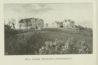 Skolen i 1917. Foto: fra Torgersen, Halvard: Asker/Nasjonalbiblioteket