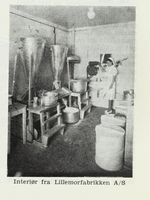Interiør fra Lillemorfabrikken. Kilde: Sætherskar, Johs. (red.), Det Norske Næringsliv 4, Telemark Fylkesleksikon, Bergen, 1949.