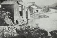 Lakshøl Bruk ei gong før 1949. Foto: Johs. Sætherskar (red.), Det Norske Næringsliv 4, Telemark Fylkesleksikon, Bergen, 1949
