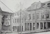 Liegata 3 før ombygging. Ibsenparken foran. («Kristenliv i Telemark», 1955.)