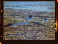 Flyfoto fra Kversøyna, 1961. Nasjonalbiblioteket/Widerøes Flyveselskap.