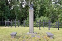 Privat gravlund for familien Aall ved Romnes kirke. Foto: Roy Olsen (2018).