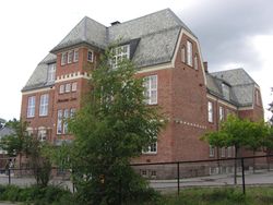 Nordstrand skole (1912-1914) Foto: Stig Rune Pedersen (2013).