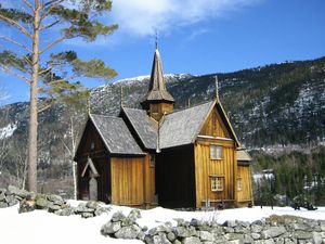 Nore stavkirke 2006.jpg