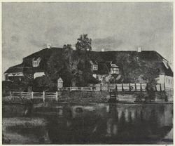 Falkensten Bruk med mølledammen. Fra Norske Storgaarder, utgitt 1920.