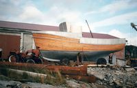 Bilde viser at Helde har bygt opp rekke og bakken i aluminium