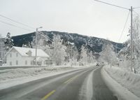 Numedalsvegen sør for sentrum av Veggli i Rollag kommune. Foto: Stig Rune Pedersen (2007).