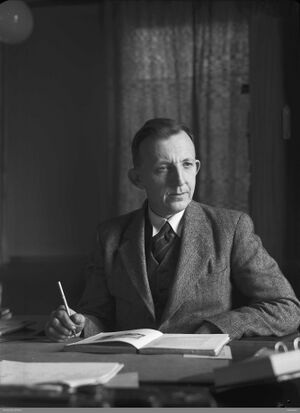 Henrik Hjartøy fotografert i 1947. Han var nylig blitt utpekt til sjefsbibliotekar ved Deichman.