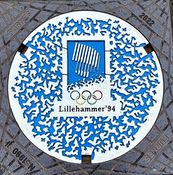 Kumlokk fra Lillehammer med OL-logoen. Foto: Elin Olsen (2014)