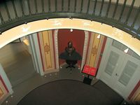 Interiørmotiv fra Observatoriet, med byste av Hansteen. Foto: Stig Rune Pedersen