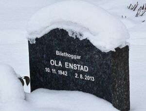 Ola Enstad gravminne Oslo.jpg