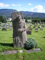 Gravminne for prest og salmedikter Olav Andreas Skartveit. Foto: Hans Birger Rutledal, 2012.