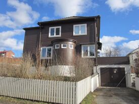 Fra Sinsen hageby (fra 1930), Olav Hegnas vei 19, sett fra Vidsynveien. Foto: Oslo byantikvar