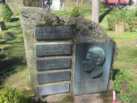 95. Olav Ringdal jr gravminne.jpg